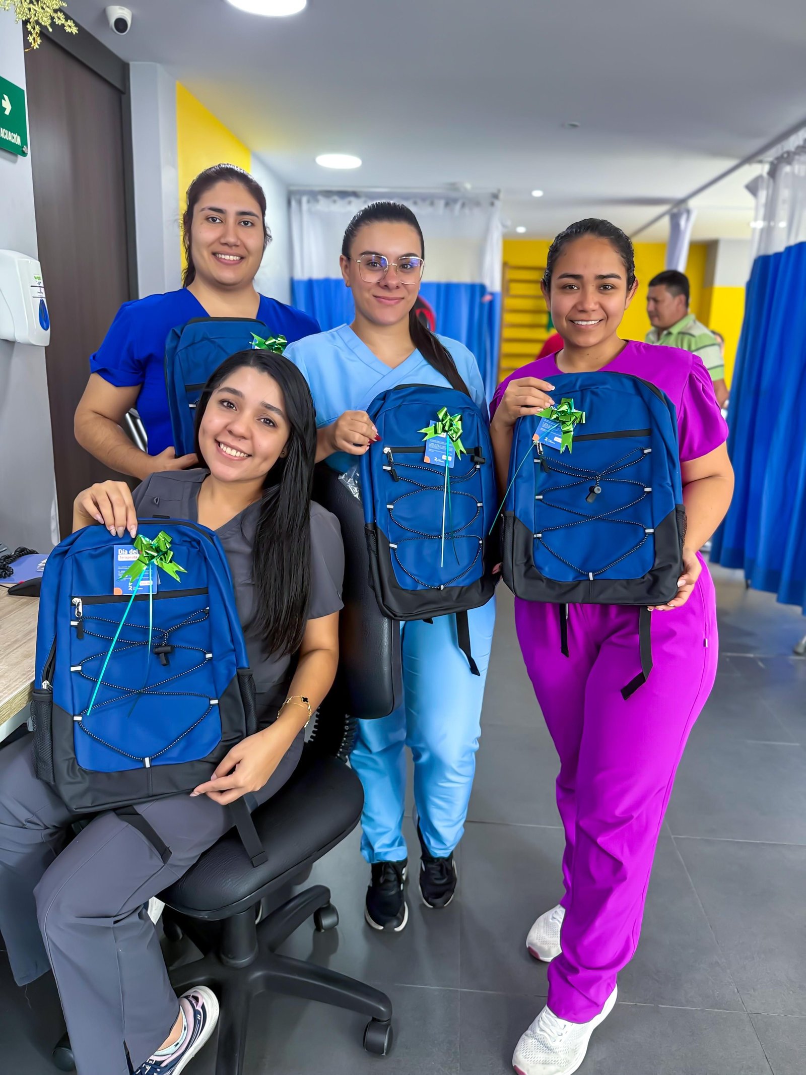 Momentos Riviera - Equipo con maletas